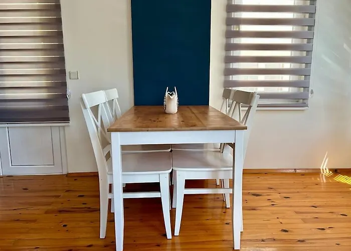 Merkezde Sueit אלאניה